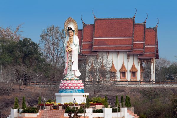 معبد لات پو سونگتام پراتتات سجاجا استان لوئی تایلند