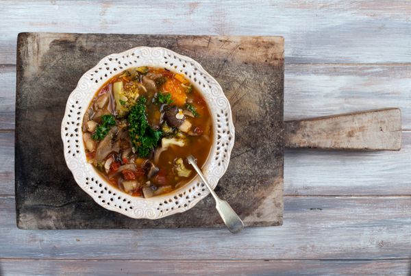 سوپ زمستانی با کلم پیچ قارچ و کدو حلوایی