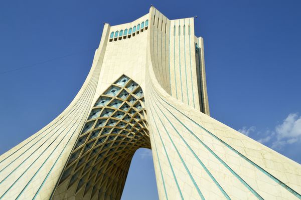 نمادهای برج آزادی شهر تهران ایران