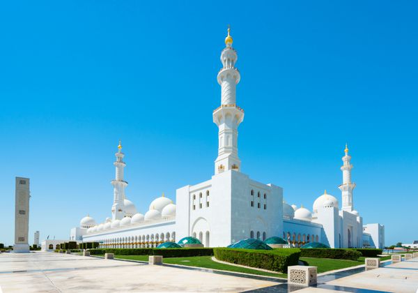 ابوظبی امارات مسجد بزرگ شیخ زاید در 2 اکتبر 2014 در ابوظبی