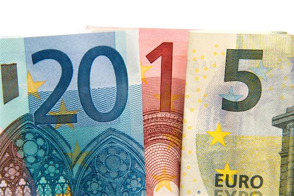 از نزدیک در 2015 نوشته شده با اسکناس یورو