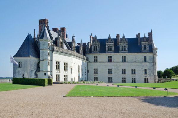 قلعه قرون وسطایی chateau de amboise مقبره لئوناردو داوینچی دره لوار فرانسه اروپا