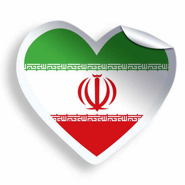 برچسب قلب با پرچم ایران جدا شده روی سفید