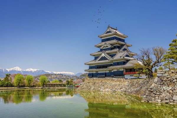 قلعه ماتسوموتو یکی از کامل ترین و زیباترین قلعه ها در میان قلعه های اصیل ژاپن است