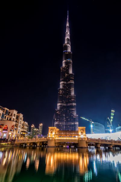 دبی امارات متحده عربی - 21 اکتبر 2014 برج برج خلیفه این آسمان خراش با 828 متر ارتفاع بلندترین سازه دست ساز جهان است