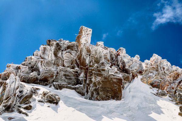 سازندهای یخ زده در آتشفشان سبلان در شمال ایران