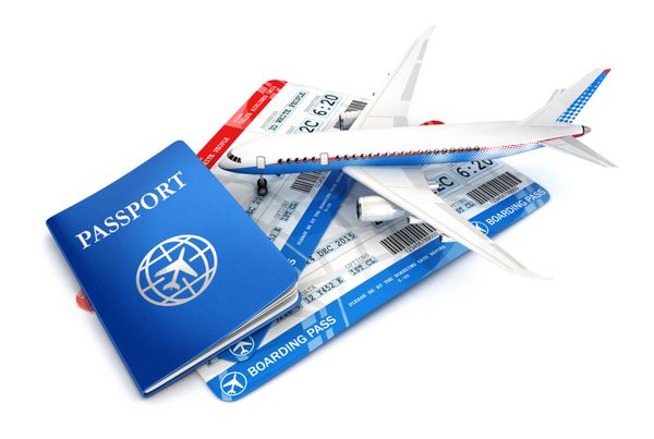 مفهوم سفر سه بعدی با هواپیما گذرنامه و کارت پرواز پس زمینه سفید جدا شده تصویر سه بعدی