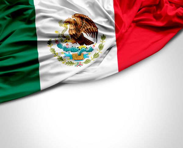 پرچم مکزیک در پس زمینه سفید