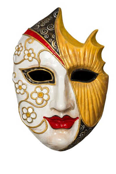 ماسک تئاتر دل آرته بر روی پس زمینه سفید جدا شده است