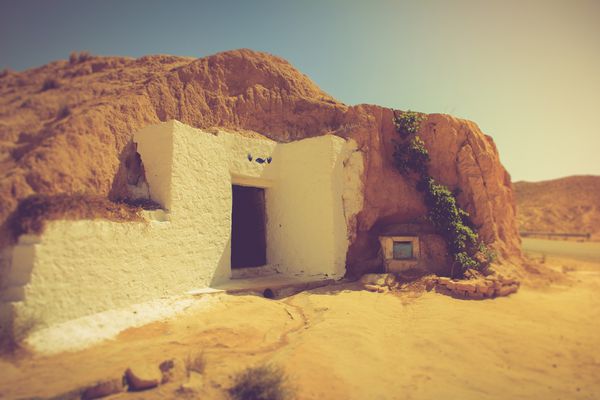 نمایی از تروگلودیت های خانه های زیرزمینی سنتی تونس ماتماتا صحرا