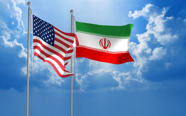 پرچم های آمریکا و ایران برای مذاکرات دیپلماتیک با هم به اهتزاز در آمدند