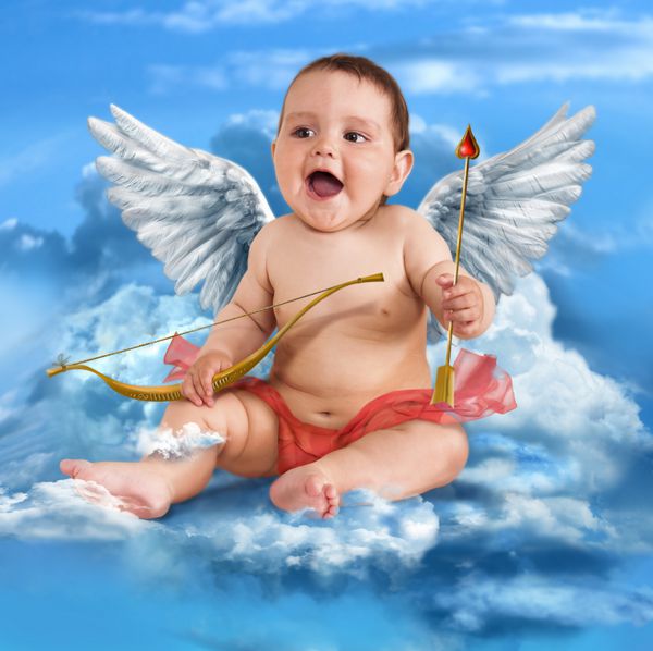 بچه کوپید با بال های فرشته