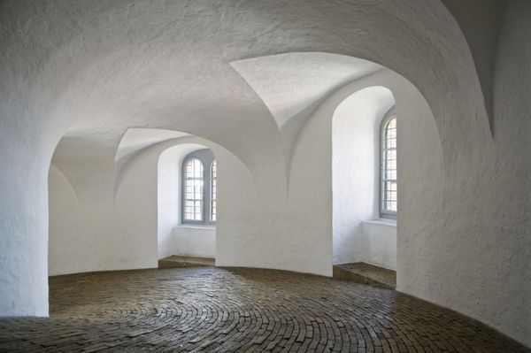 نمای داخل برج گرد در کپنهاگ دانمارک