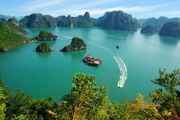 چشم انداز زیبای دریا خلیج طولانی ویتنام