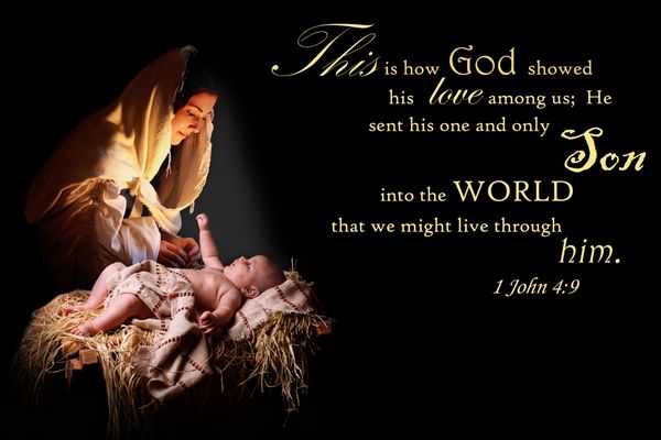 عیسی نوزاد از آخور به سوی مادرش مریم باکره دراز می کند و او را در نور خود غسل می دهد تصویر همچنین حاوی آیه ای از 1john مناسب برای کریسمس است