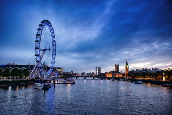 لندن پادشاهی متحده - نوامبر 11 چشم لندن در 11 نوامبر 2012 در لندن پادشاهی متحده بلندترین چرخ و فلک در اروپا با 135 متر است