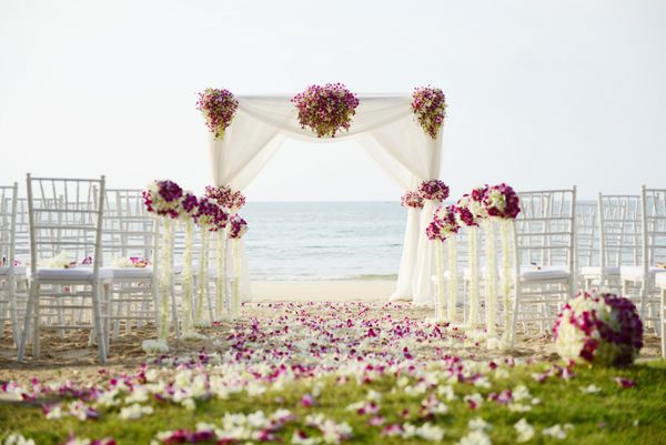 محیط عروسی در ساحل