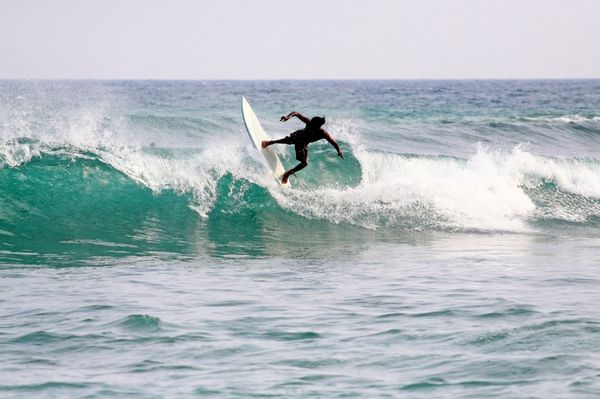 موج سواری در میریسا سریلانکا