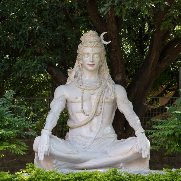 مجسمه شیوا در ریشیکش هند