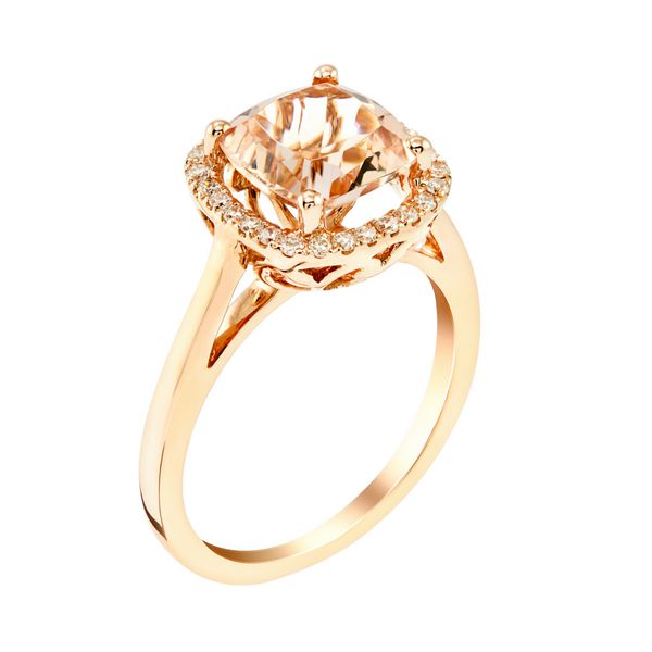 حلقه طلای صورتی عروسی الماس جدا شده روی سفید
