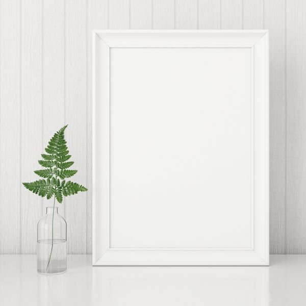 ماکت پوستر داخلی عمودی با قاب خالی و برگ سرخس در بطری شیشه ای در پس زمینه دیوار سفید رندر سه بعدی