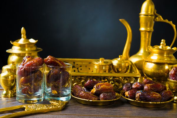 غذای ماه رمضان که با نام های خرما خرما نیز شناخته می شود