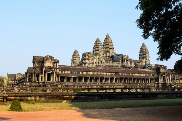 انگکور وات بخشی از مجموعه معبد خمر مکان دیدنی باستانی و پرستشگاه در جنوب شرقی آسیا در میان گردشگران محبوب است سیم ریپ کامبوج