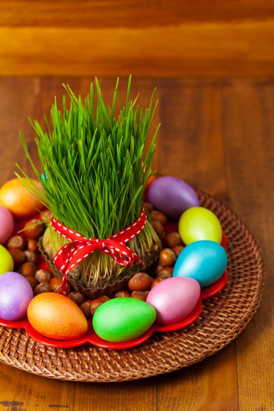 نوروز در آذربایجان تخم مرغ رنگی برای عید پاک و شیرینی های سنتی تمرکز انتخابی