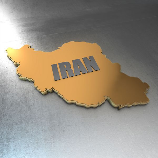 نقشه کشور ایران رندر سه بعدی تصویر جدا شده با بافت فلزی طلایی
