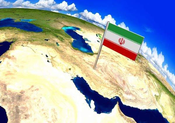 نشانگر پرچم بر فراز کشور ایران در نقشه جهان با رندر سه بعدی بخش هایی از این تصویر ارائه شده توسط ناسا