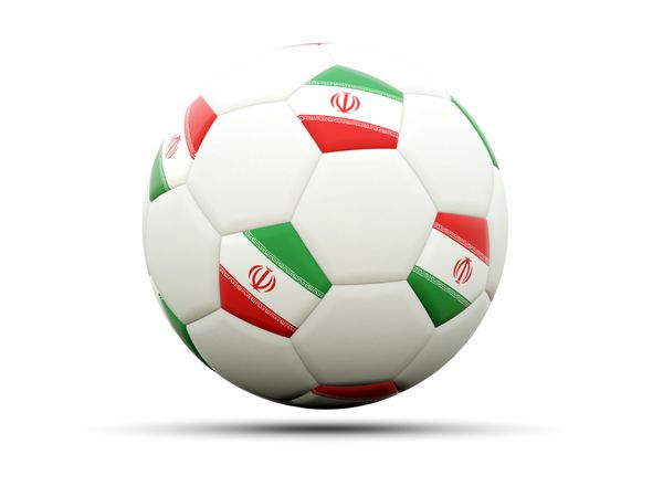 پرچم ایران روی فوتبال جدا شده روی سفید تصویر سه بعدی