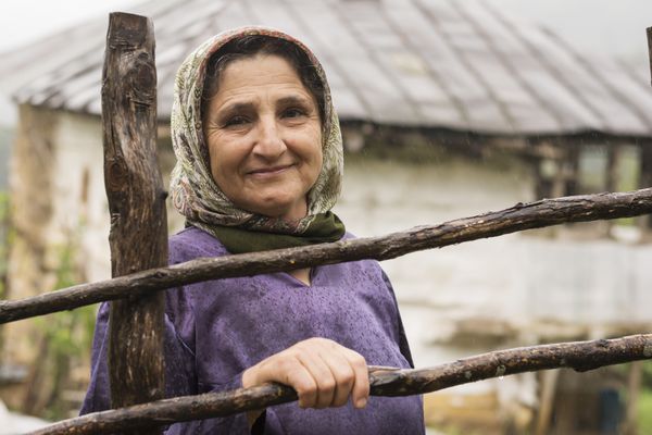 لاساک ایران - 29 ژوئیه 2016 پرتره یک زن مسن استان گیلان