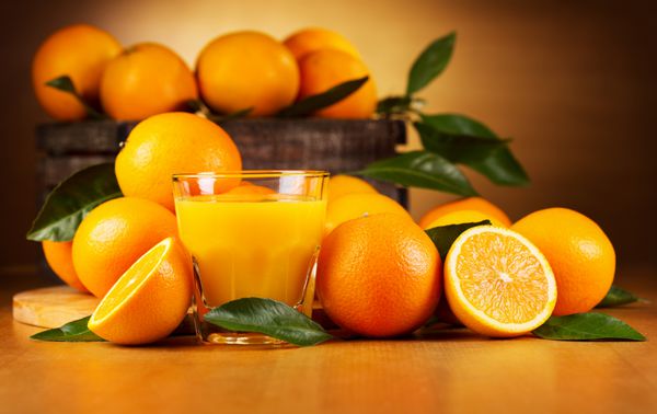 لیوان آب پرتقال