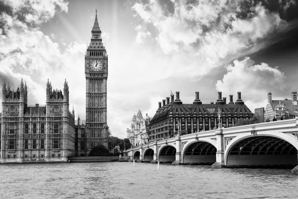 بیگ بن خانه های پارلمان و پل وست مینستر در لندن