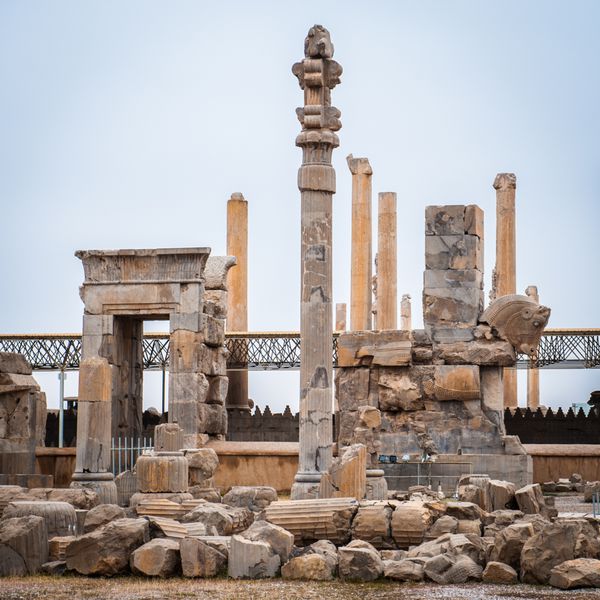 سالن 100 ستون در شهر باستانی تخت جمشید ایران میراث جهانی یونسکو