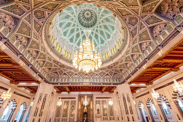مسقط عمان - 26 سپتامبر مسجد جامع سلطان قابوس در مسقط عمان در 26 سپتامبر 2015 ساخت آن در سال 2001 به پایان رسید