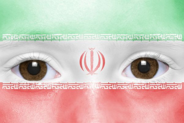 ف انسانی با پرچم ایران