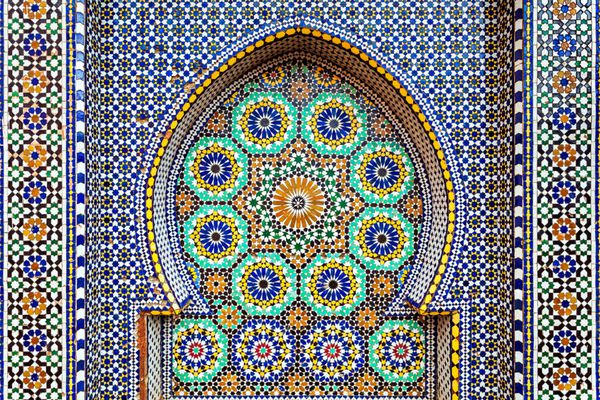 مکنس مراکش - 29 فوریه 2016 المان طراحی الگوی مقبره مولای اسماعیل در مکنس در مراکش مقبره مولای اسماعیل مقبره و مسجدی است که در شهر مکنس مراکش واقع شده است