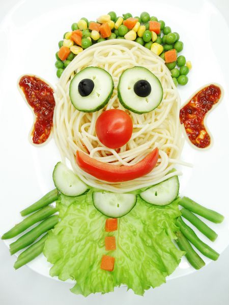 غذای خلاقانه سبزیجات با اسپاگتی