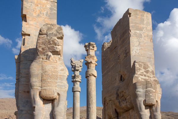 دروازه باستانی تخت جمشید ایران