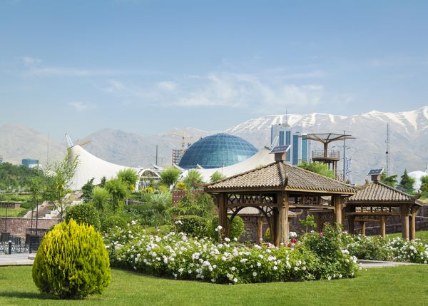 تهران ایران - 14 اردیبهشت 1395 نمایی از پارک نوروز