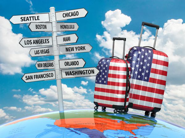 مفهوم سفر چمدان و تابلوی راهنما که در ایالات متحده چه باید دید