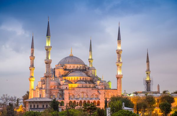 نمای شب شگفت انگیز مسجد آبی - استانبول ترکیه