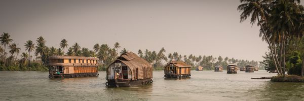 قایق خانه سنتی هندی کرالا