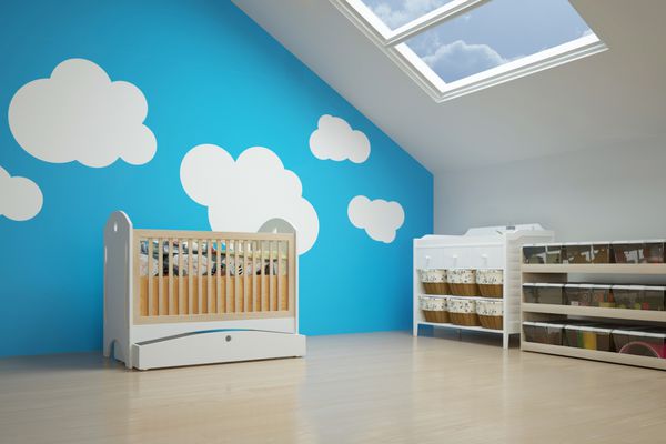 مهد کودک در اتاق زیر شیروانی با تخت کودک و سایر مبلمان