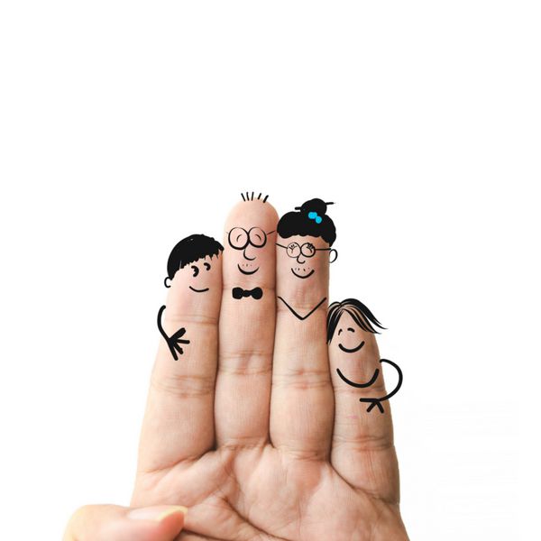 مفهوم خانواده با انگشتان دست