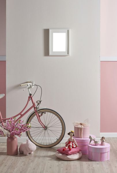دیوار سفید صورتی و طراحی داخلی دکوراتیو برای خانه و اتاق کودک طرح های اتاق خواب