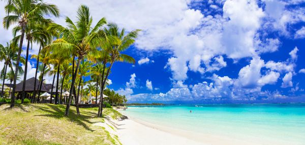 تعطیلات رویایی در بهشت گرمسیری سواحل زیبای فیروزه ای جزیره موریس