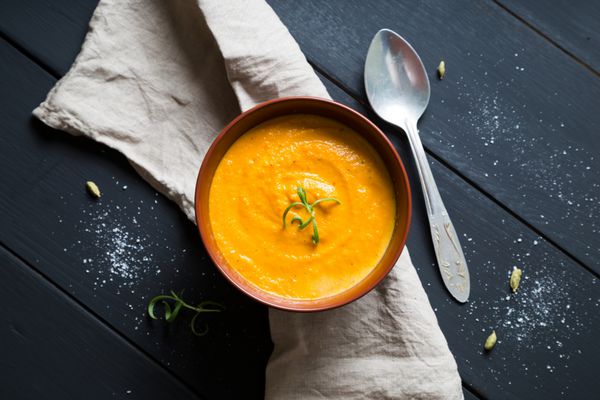 سوپ خامه هویج با رزماری