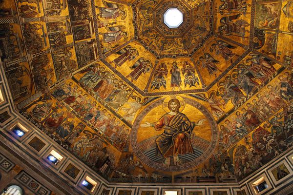 نمای داخلی تعمید سنت جان در فلورانس ایتالیا